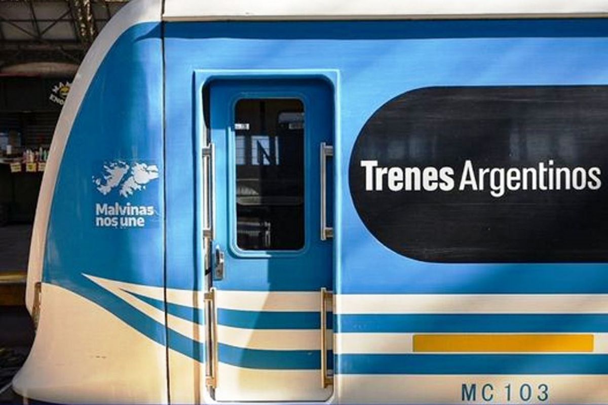 Polémica por la quita de los stickers de Malvinas en el transporte público
