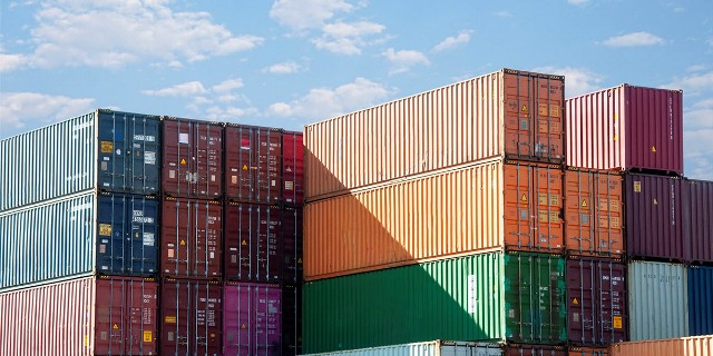 Importaciones récord de bienes de consumo y caída industrial: el alarmante diagnóstico del CEPA