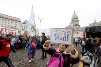 Un fiscal federal pidió investigar la represión a la marcha por la Ley de Tierras y al policía que actuó de civil