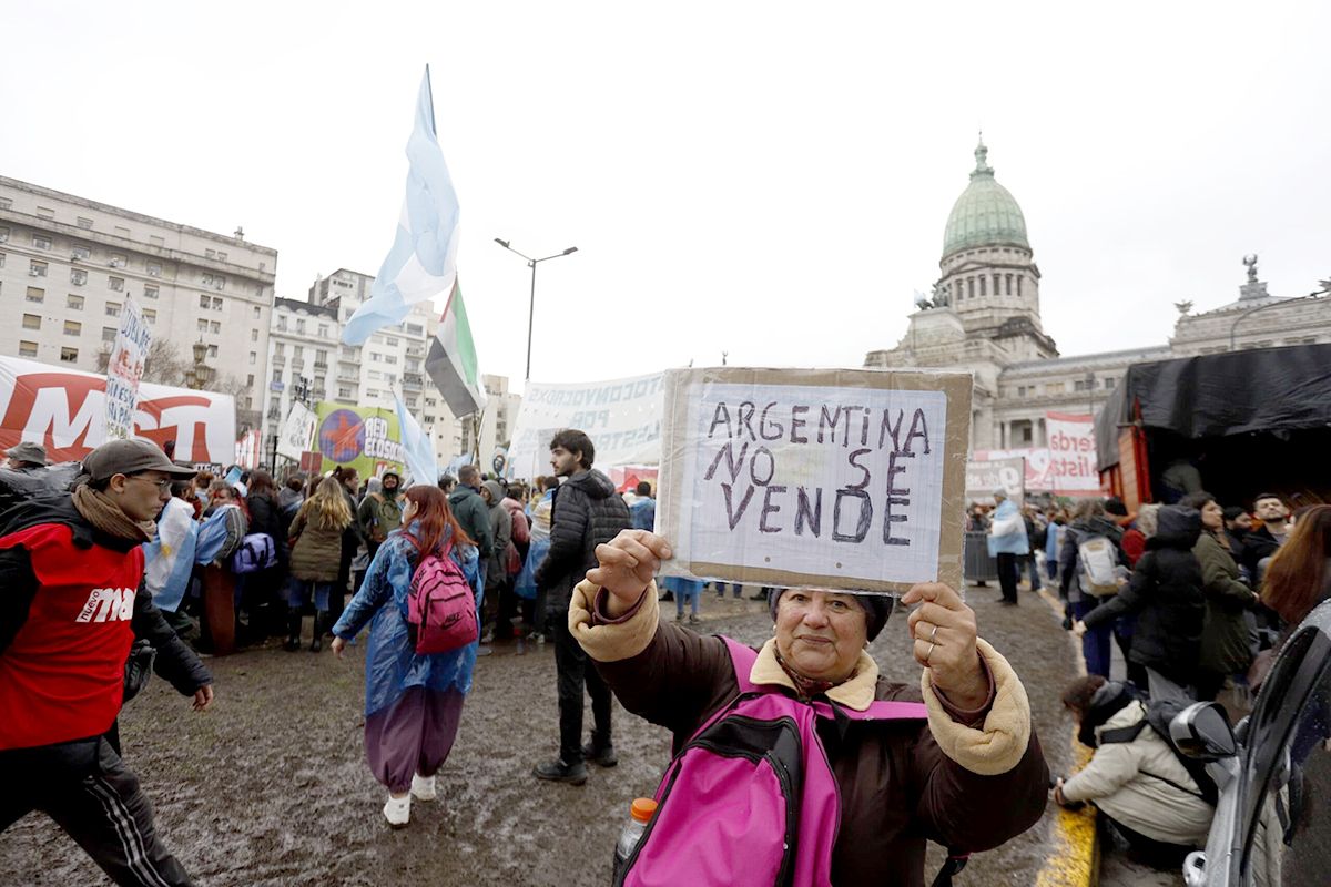 Un fiscal federal pidió investigar la represión a la marcha por la Ley de Tierras y al policía que actuó de civil